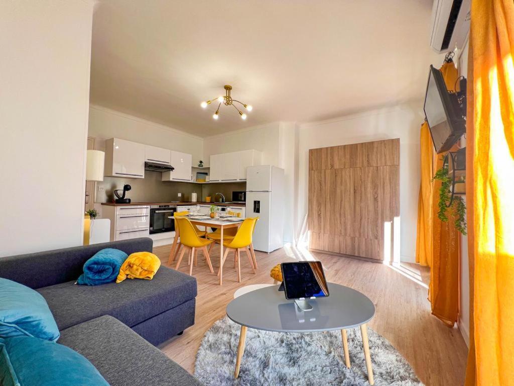 Appartement Vue Mer Parking Prive Place Med Canet-en-Roussillon Buitenkant foto